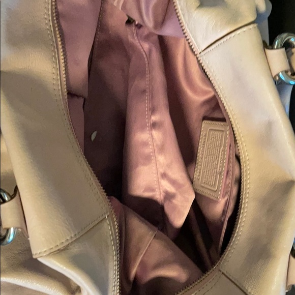 Coach - Picture 5 of 5